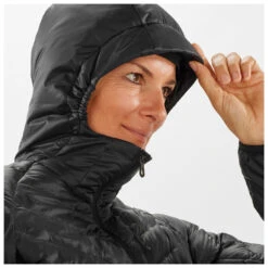 Salomon Women's Outline Primaloft Hoody - Synthetisch Jack -Winterkleding Winkel salomon womens outline primaloft hoody synthetisch jack detail 5
